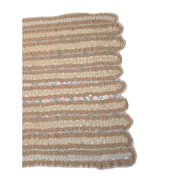 VTG Handmade Crochet Baby Blanket Pastel Pink, Blue, Beige & Scalloped Edges - Picture 4 of 10